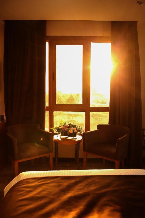 Gloria Hotel Амман Экстерьер фото
